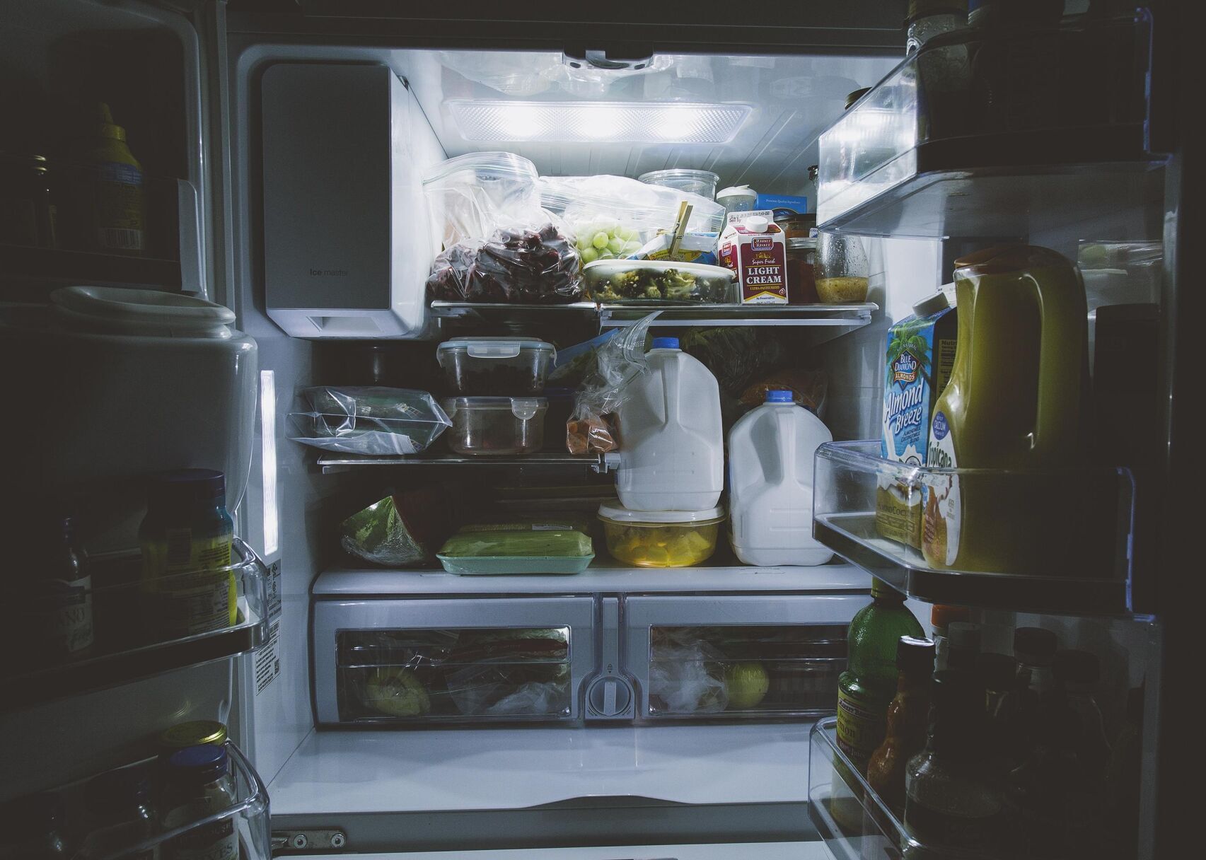 #19. Turn your refrigerator and freezer to the coldest setting